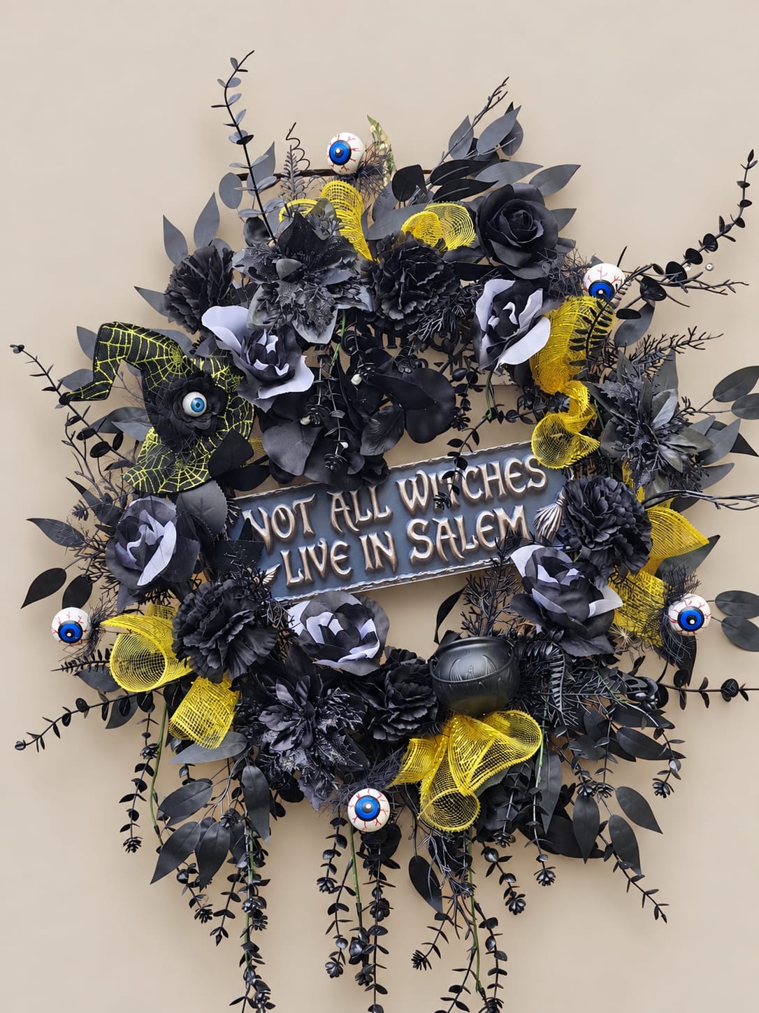 Witches Live in Salem Wreath